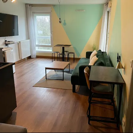 Et Tranquille A Proximite De Paris - Balcon - Parking & Wifi Lejlighed *